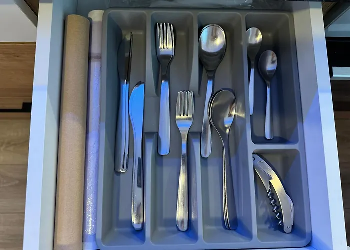 Anastasia アパート 3*