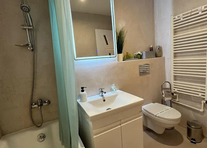 Anastasia アパート 3*