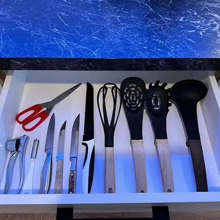 Anastasia 아파트 3*